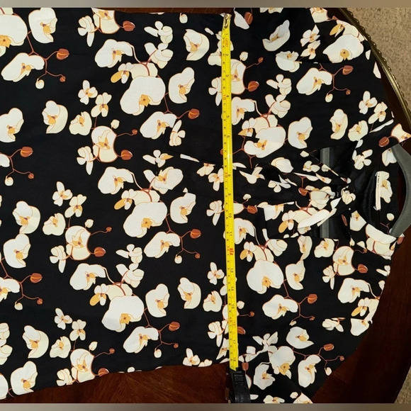 🎆DR2 Sz ~ S Black Floral V-Neck A-Line Dress with Neck Tie - Picture 9 of 9